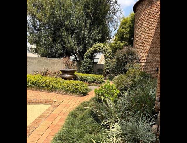 4 BEDROOM HOUSE FOR SALE IN VANDERBIJLPARK SE 3